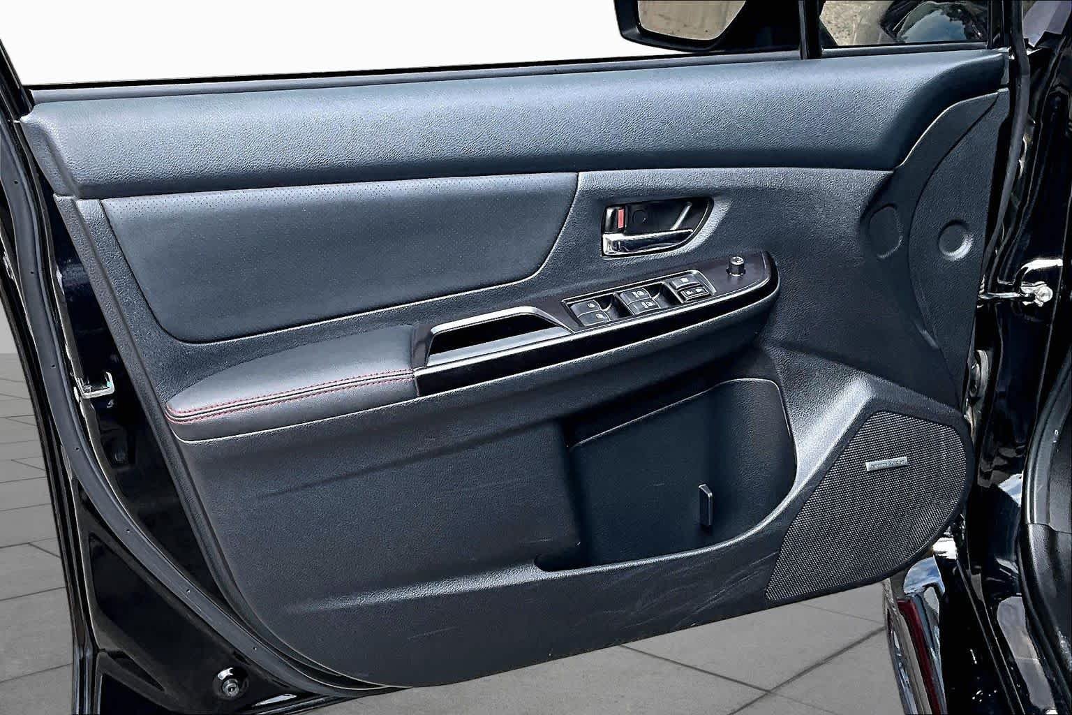 Used 2021 Crystal Black Silica Subaru Limited image 22