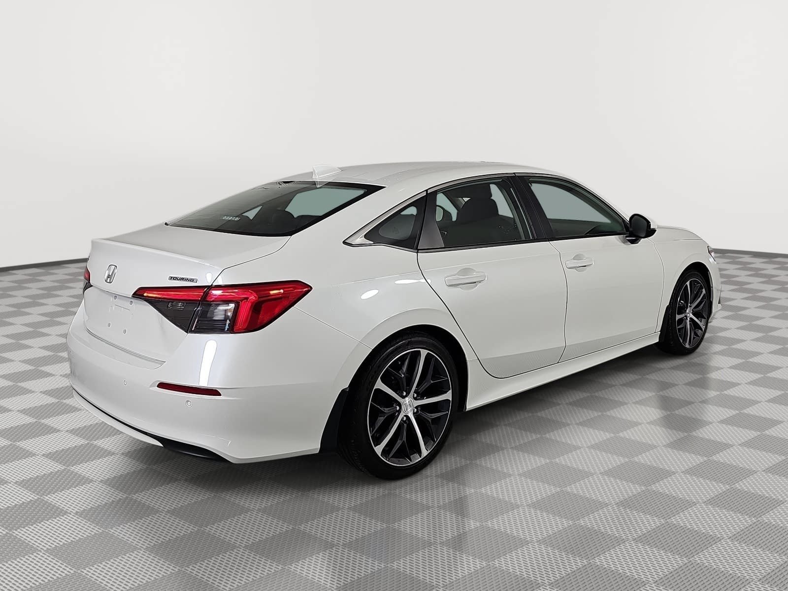 Used 2023 White Honda Touring image 8