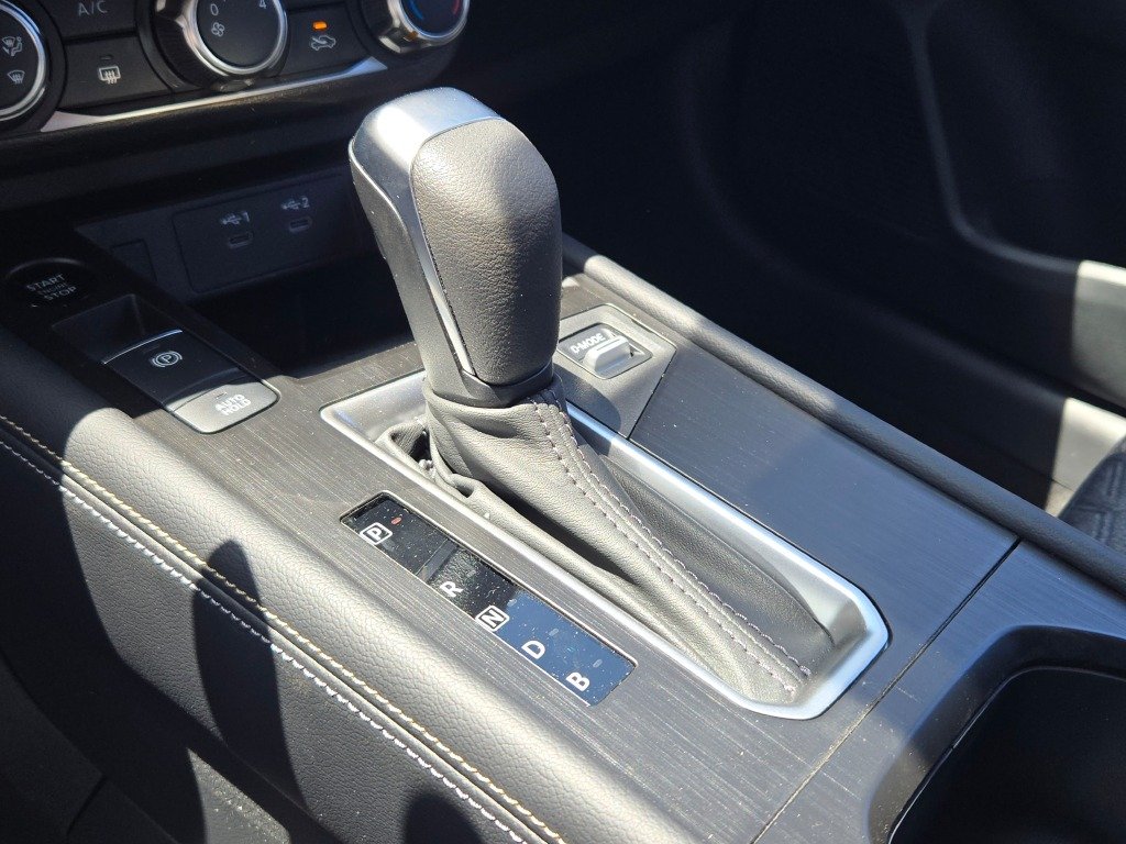 Used 2025 White Nissan SV image 19