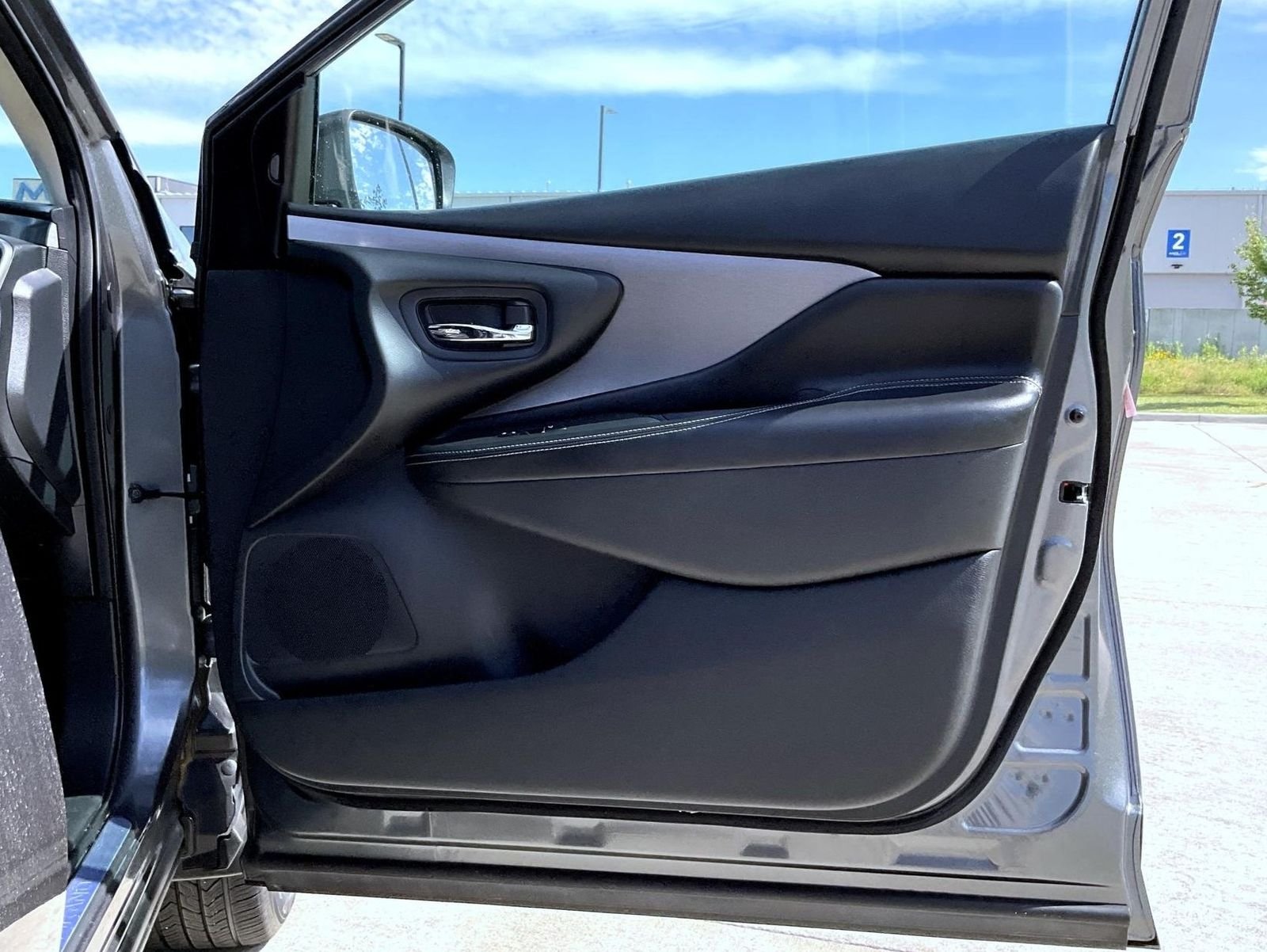 Used 2019 Gray Nissan SL image 17
