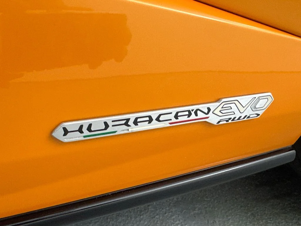 Used 2020 Arancio Borealis Pearl Lamborghini  image 25
