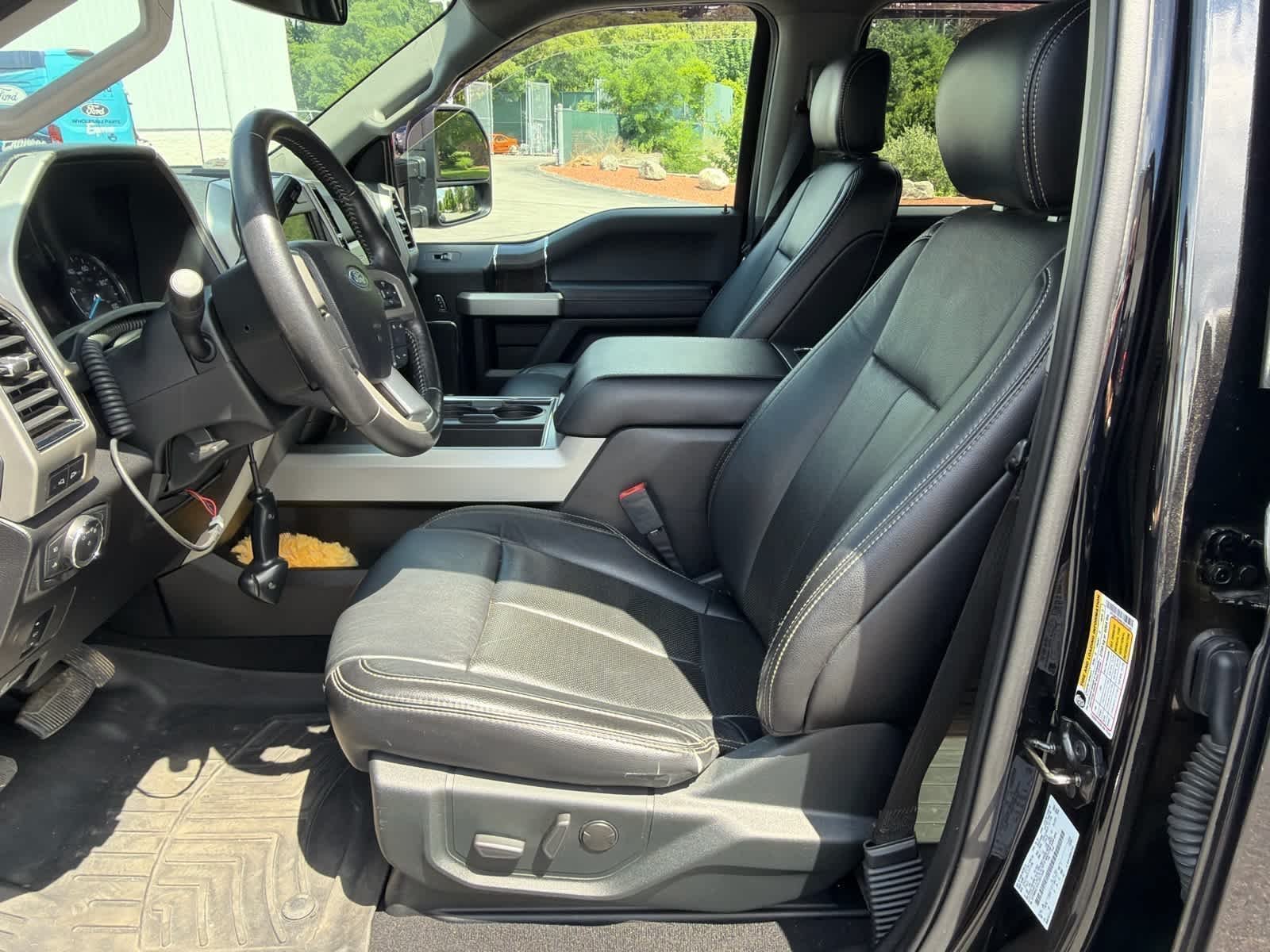 Used 2020 Agate Black Ford LARIAT image 5