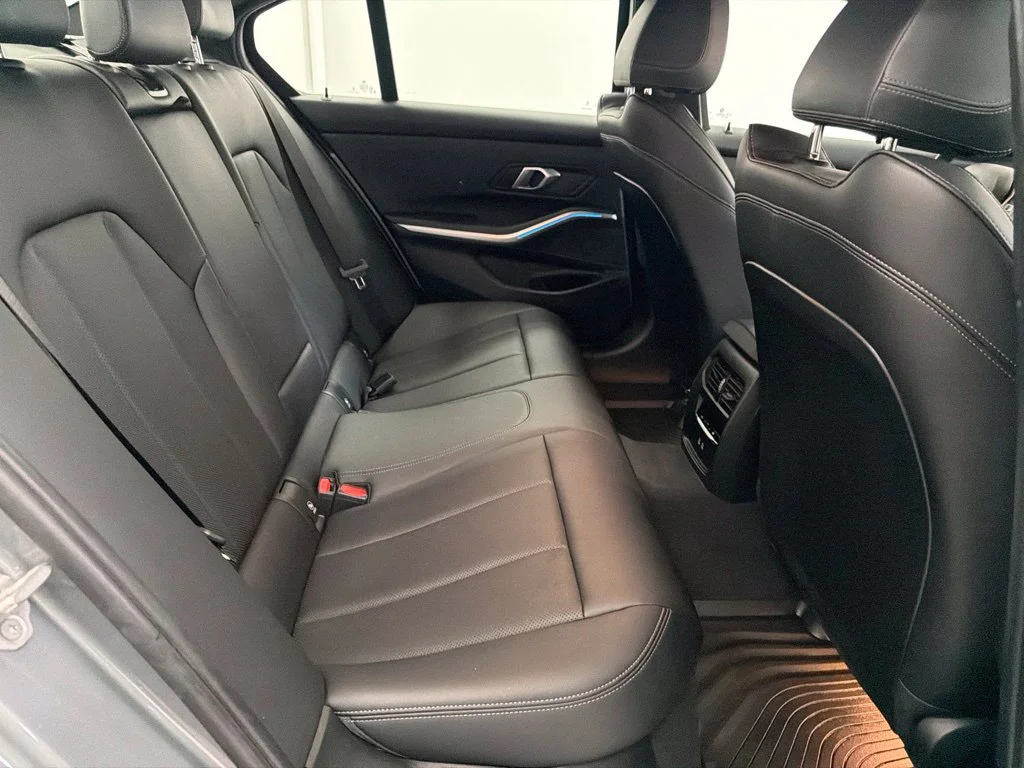 Used 2024 Gray BMW 330i image 28