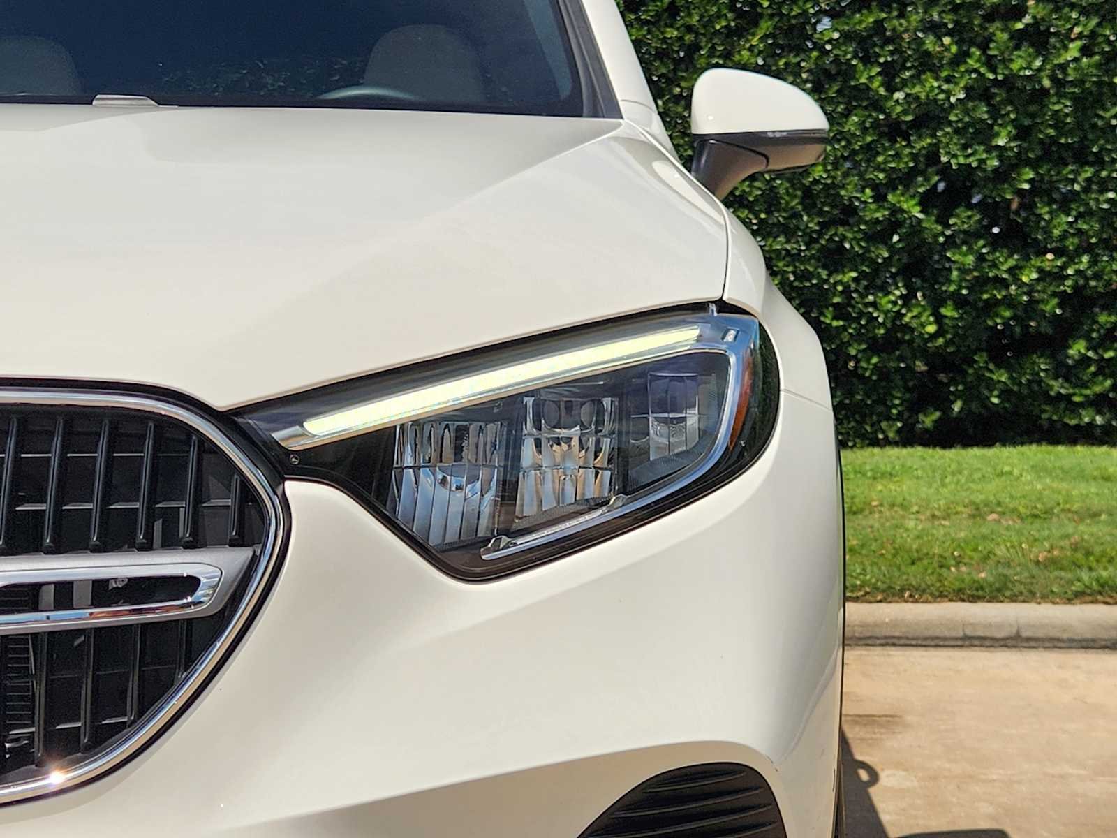 Certified Used 2026 Polar White Mercedes-Benz GLC 300 image 10