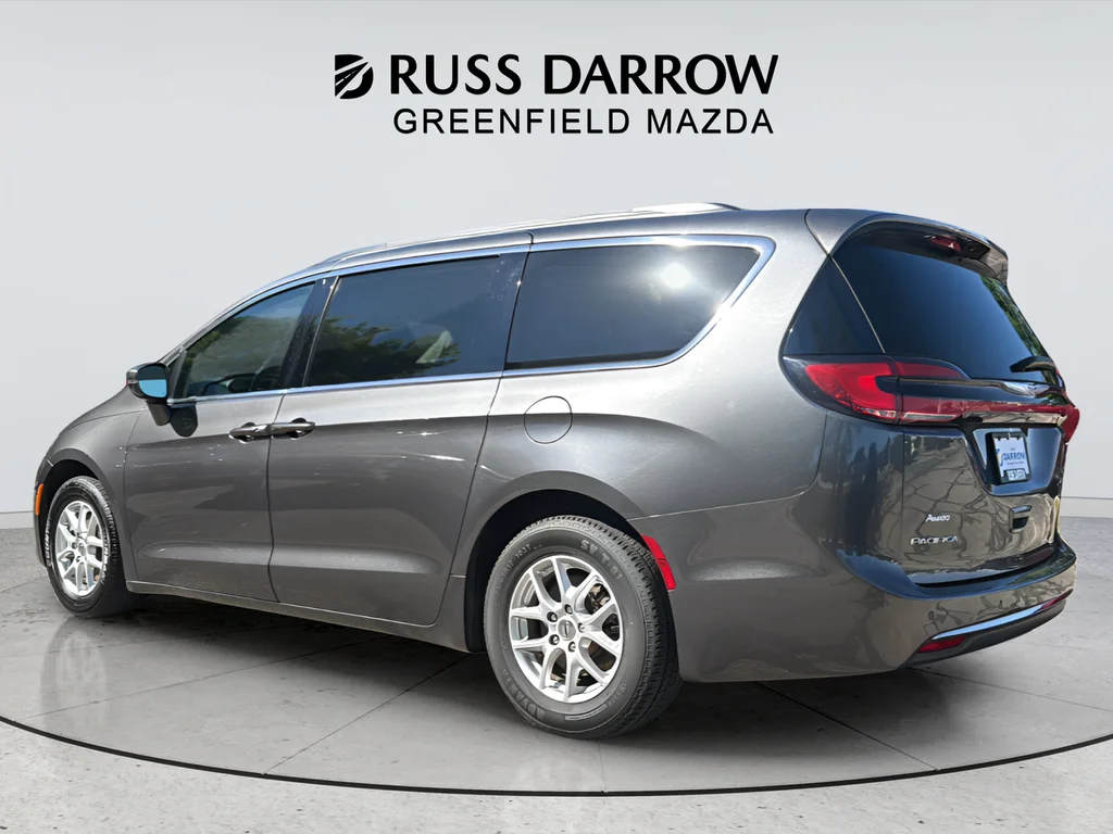 Used 2022 Gray Chrysler Touring L image 3