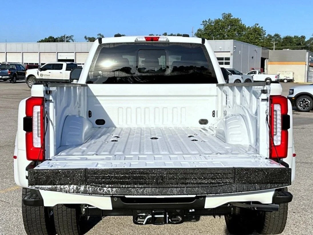 New 2026 White Ford Platinum image 9