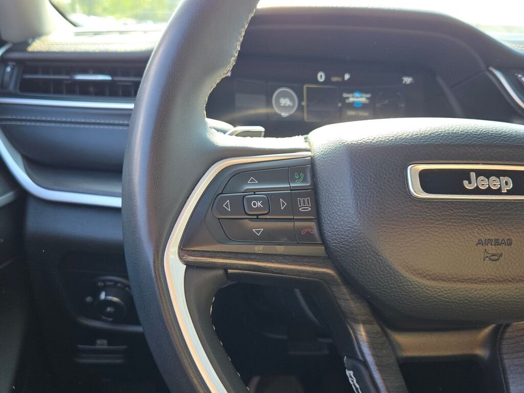 Used 2023 Black Jeep Limited image 31