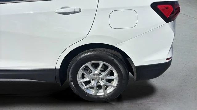 Used 2022 SUMMIT WHITE Chevrolet LS image 33