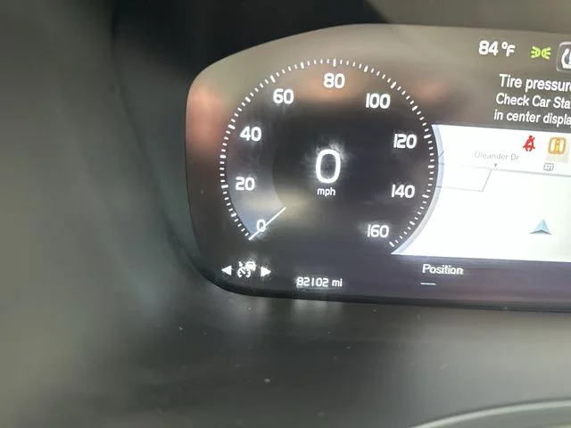 Used 2018 Black Volvo T6 Inscription image 16
