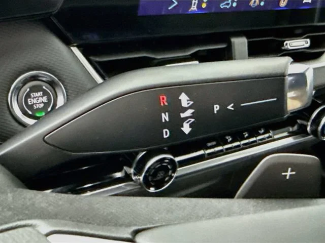 New 2027 Sterling Gray Metallic Chevrolet LT image 18