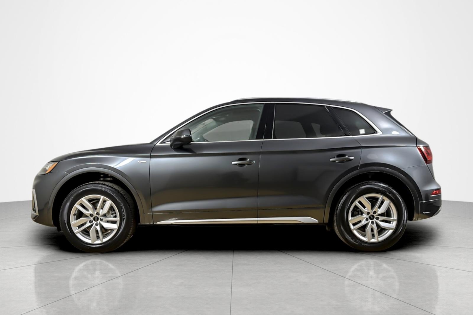 Used 2023 Daytona Gray Pearl Effect Audi S line Premium 45 TFSI quattro image 2