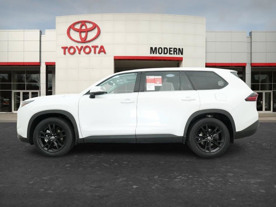 New 2026 Wind Chill Pearl Toyota Platinum image 2