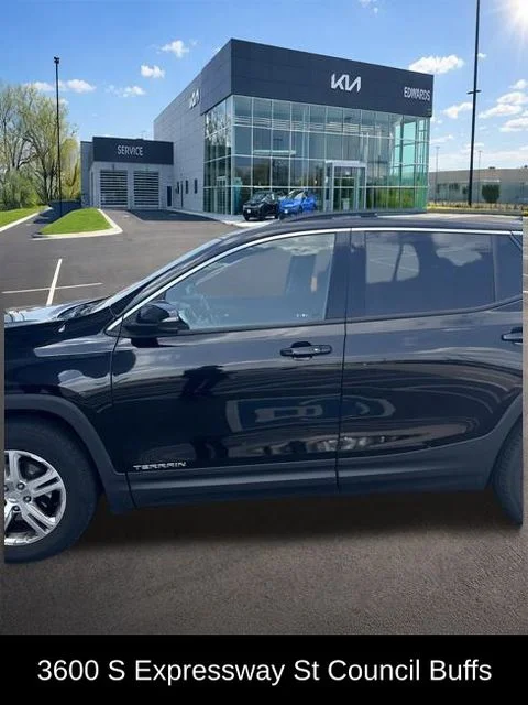 Used 2018 Black GMC SLE image 5