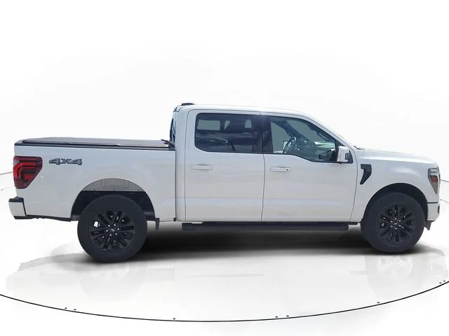 Used 2025 White Ford Lariat image 4