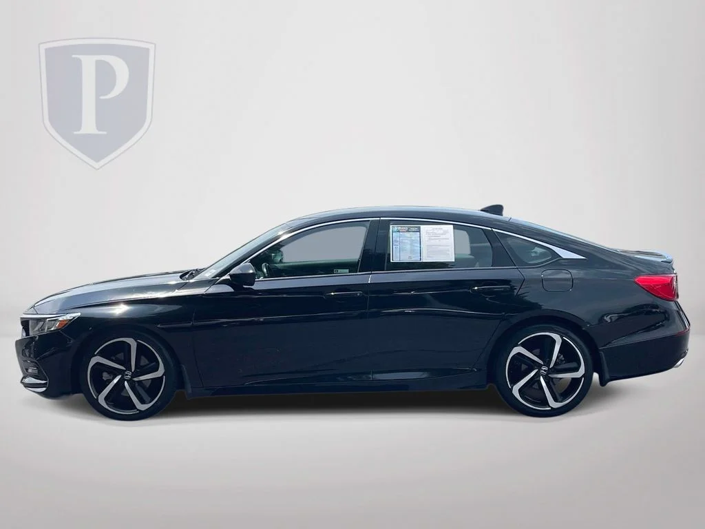 Used 2018  Honda Sport image 5