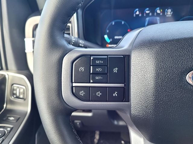 Used 2026 White Ford Lariat image 24