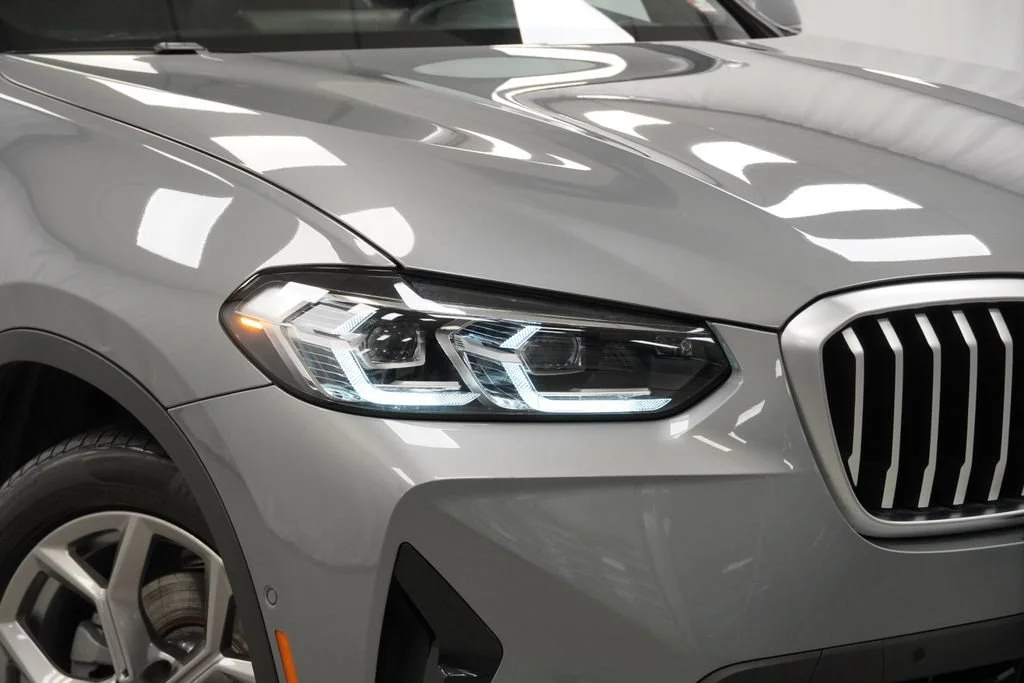 Used 2024 Gray BMW xDrive30i image 35