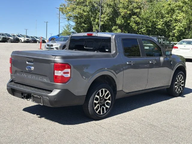 Used 2024 Gray Ford Lariat image 13