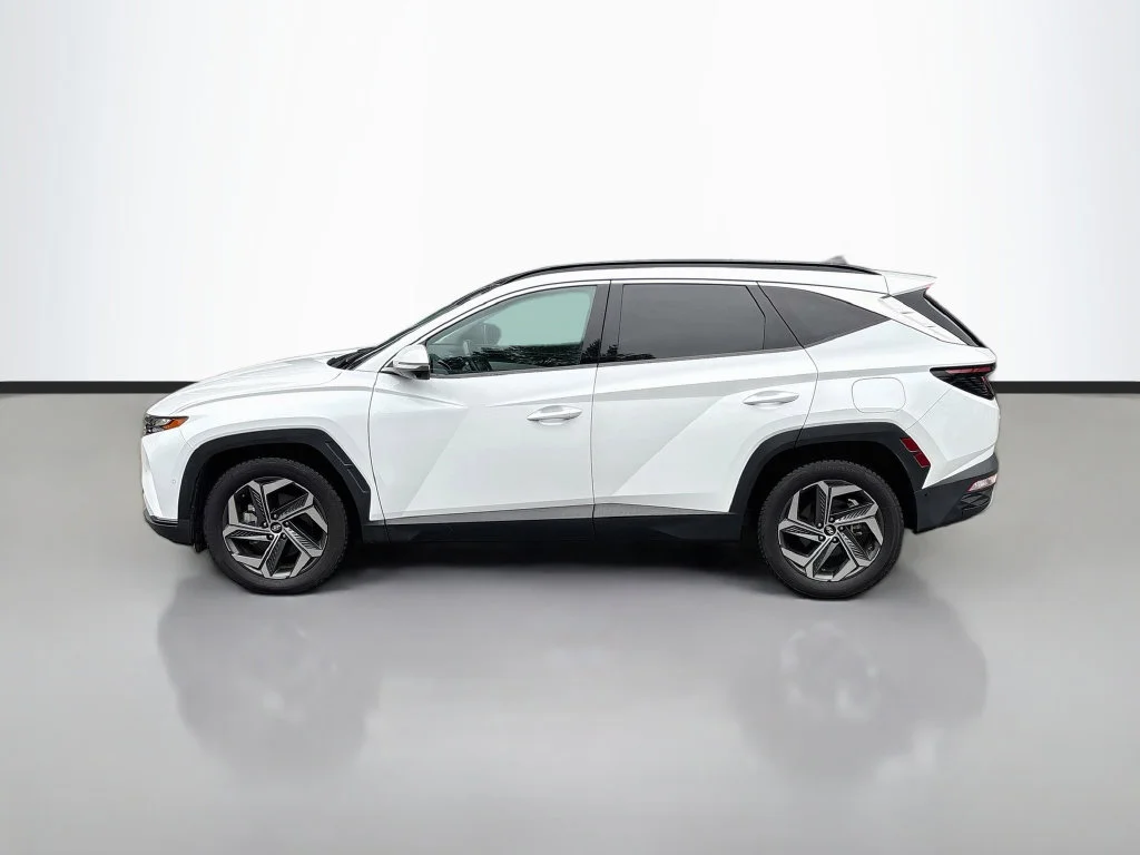 Used 2022 Quartz Hyundai Limited image 4