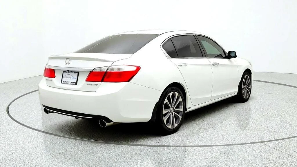Used 2015 White Orchid Pearl Honda 4dr I4 CVT Sport image 5