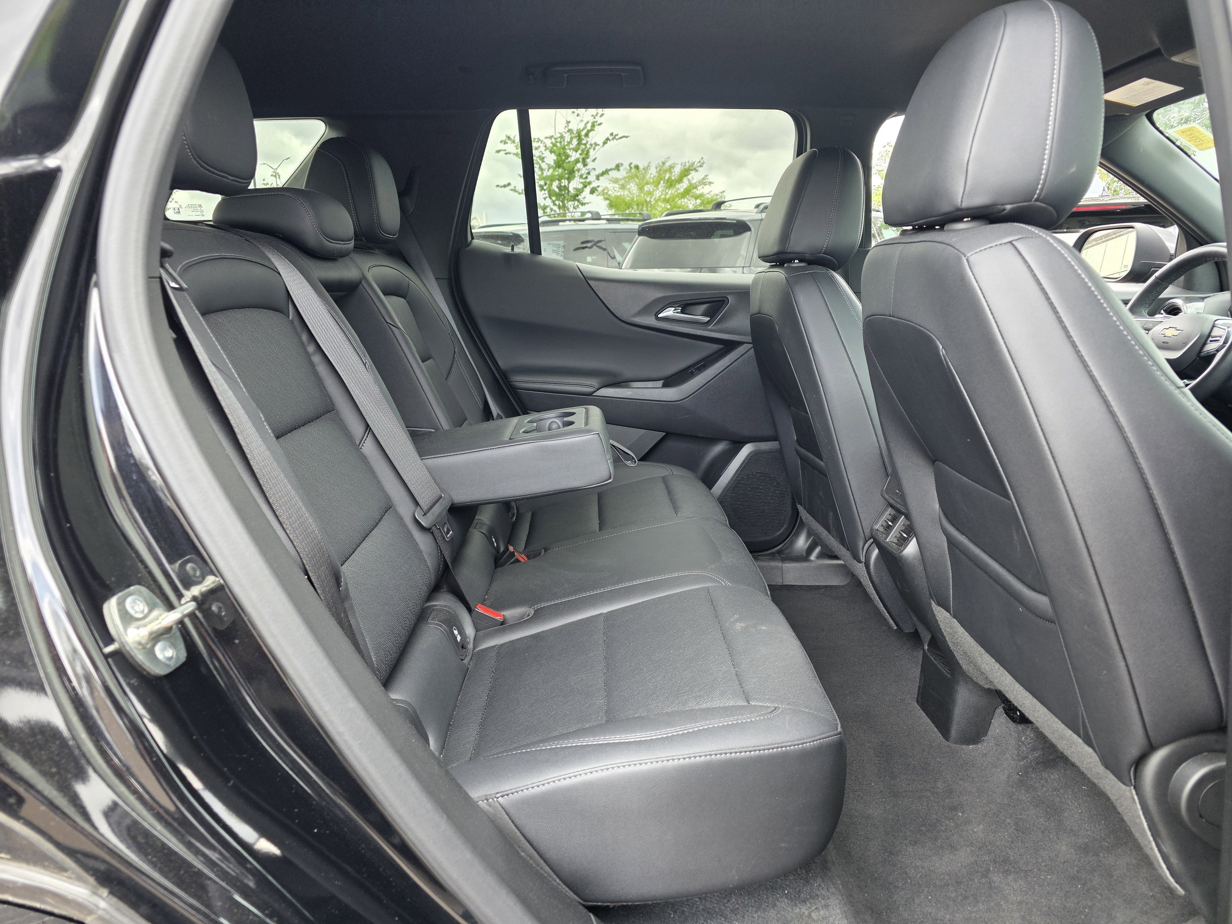 Used 2025 Mosaic Black Metallic Chevrolet AWD LT image 28