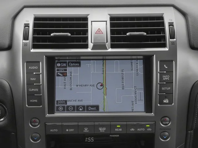 Used 2017 Starfire Pearl Lexus 460 image 21