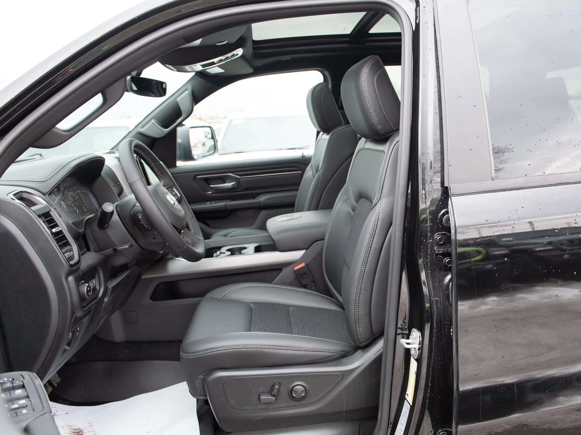 New 2026 Black RAM Sport* image 18