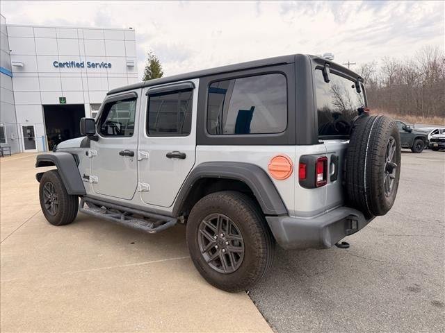 Used 2024 Silver Zynith Clearcoat Jeep Sport S image 3