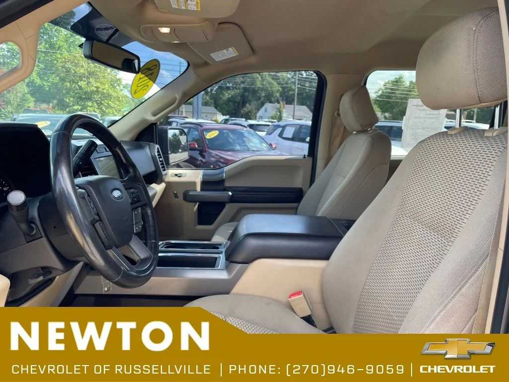 Used 2018 Shadow Black Ford XLT image 4