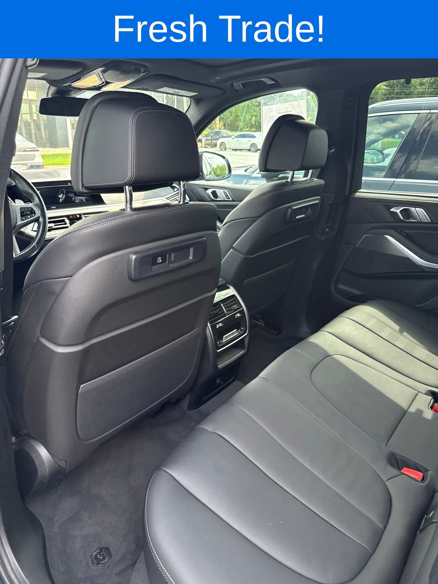 Used 2022 Blue BMW xDrive40i image 16