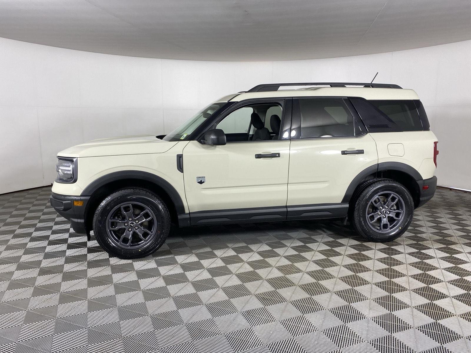 Used 2024 Desert Sand Ford Big Bend image 14