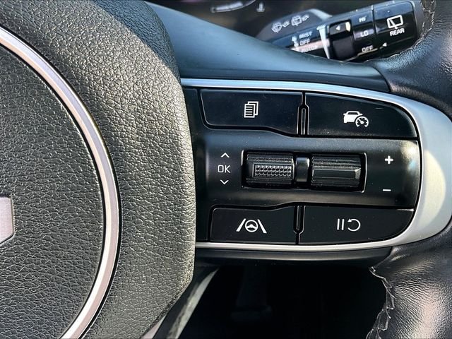 Used 2023 White Kia X-Line image 25