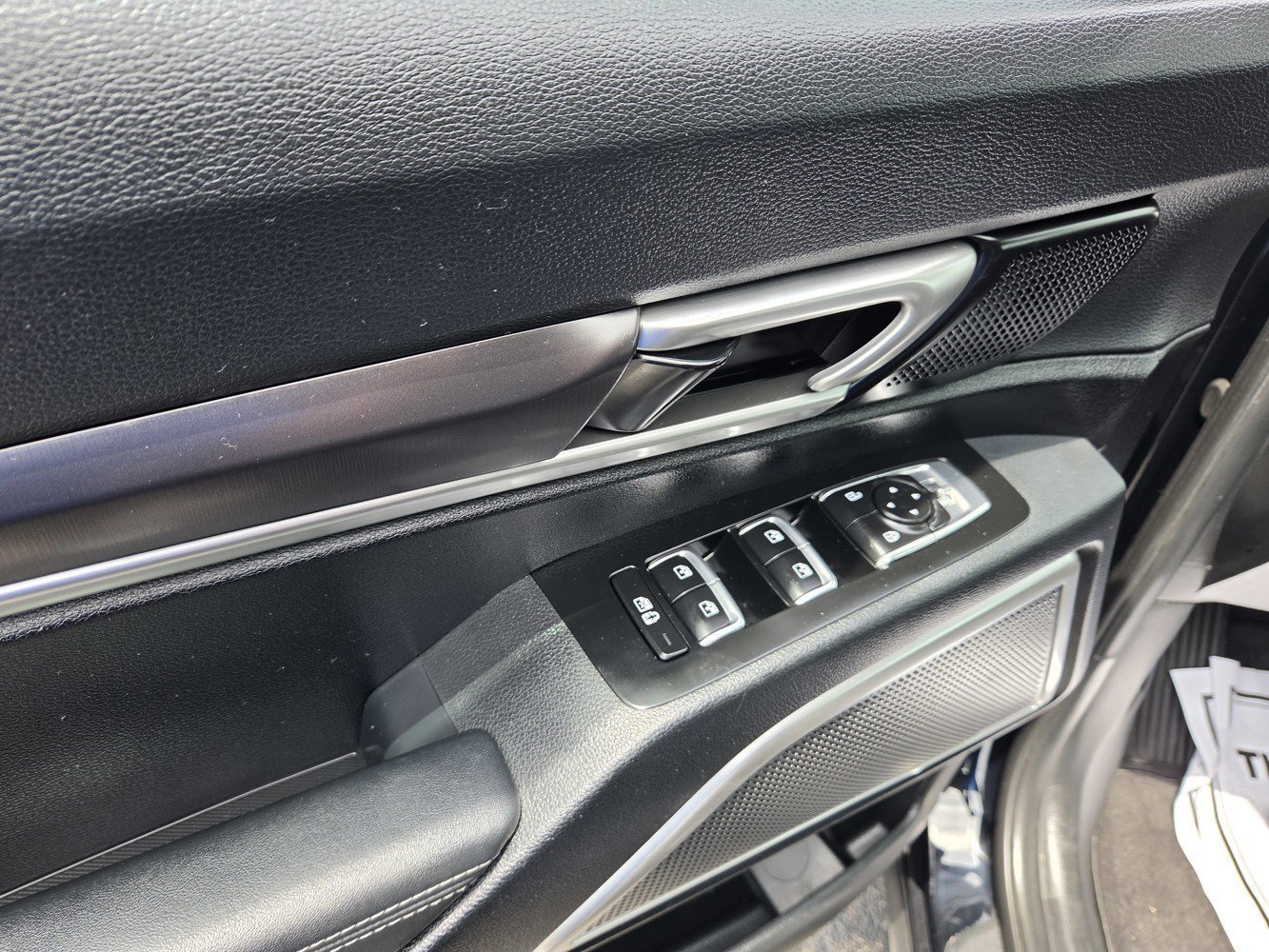 Used 2023 Ebony Black Kia S image 35