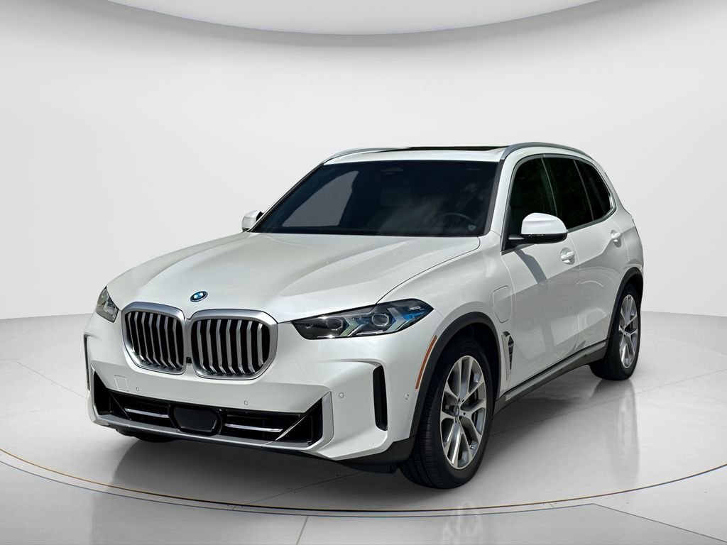 2024 BMW X5 xDrive50e's photo