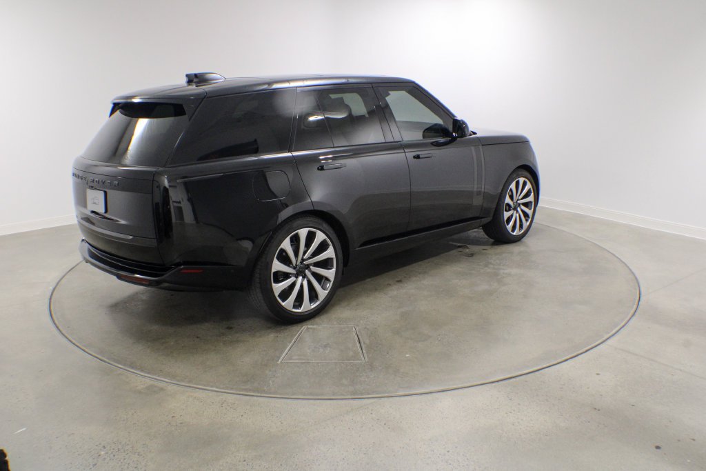 2026 Land Rover Range Rover SE - Photo 6