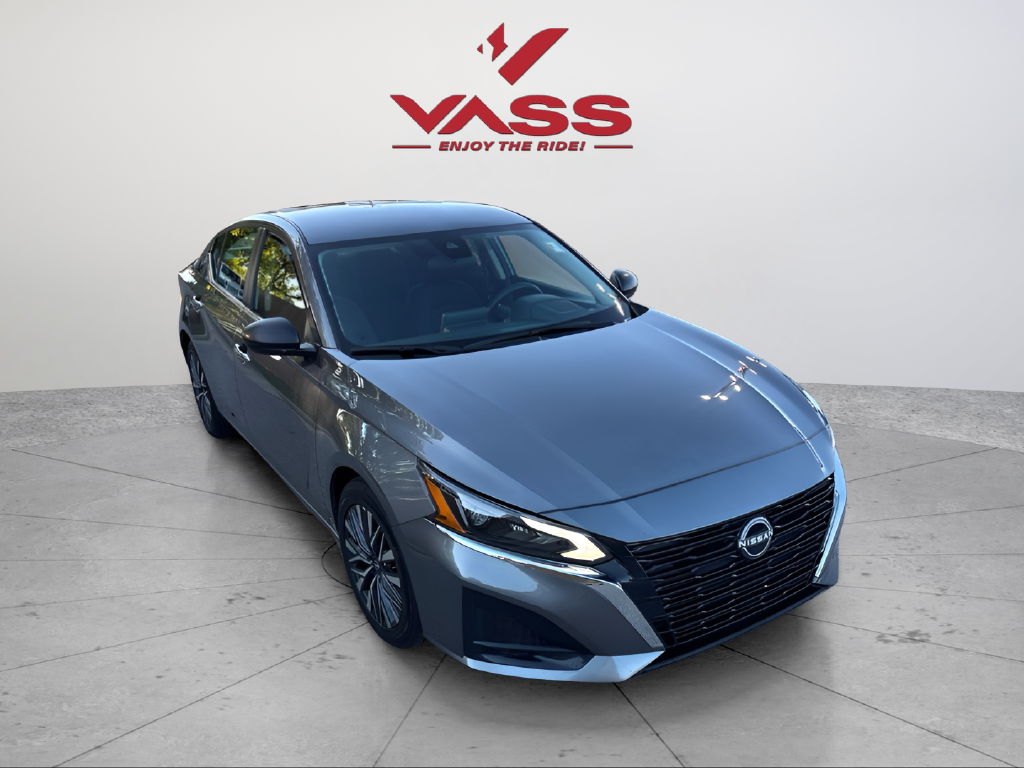 Used 2025 Gray Nissan 2.5 SV image 7