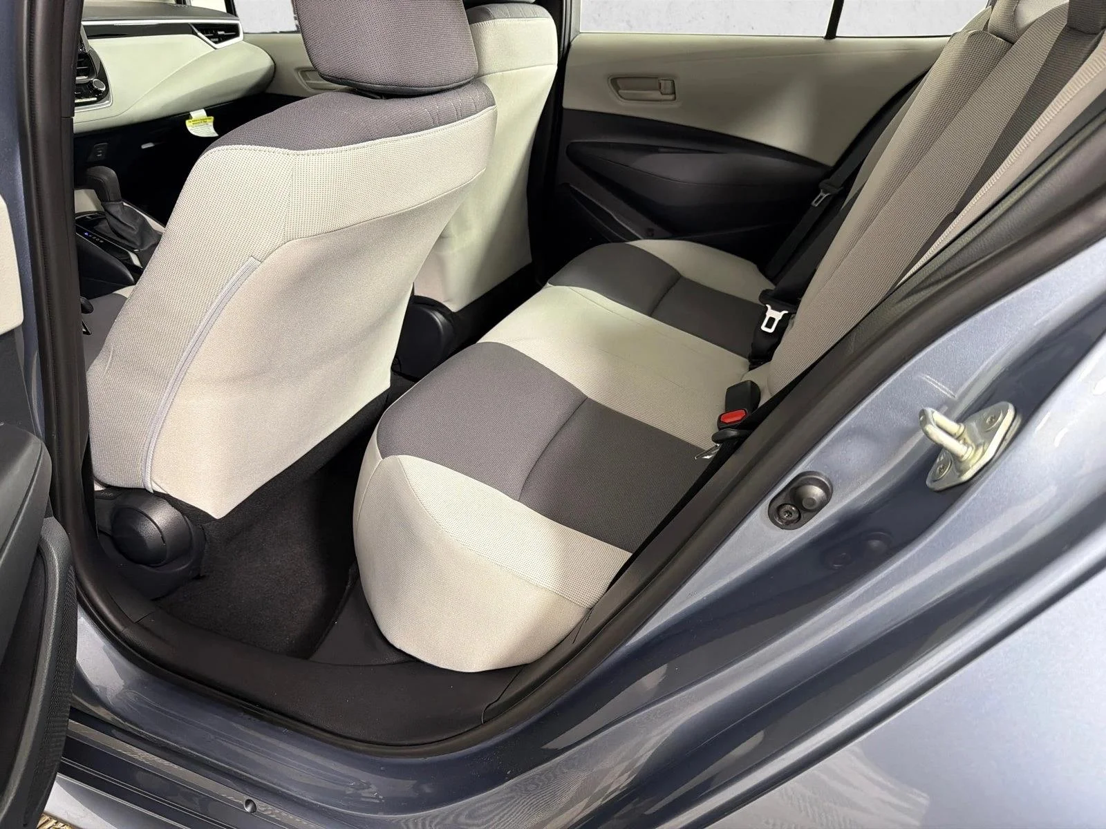 Used 2024 White Toyota LE image 20