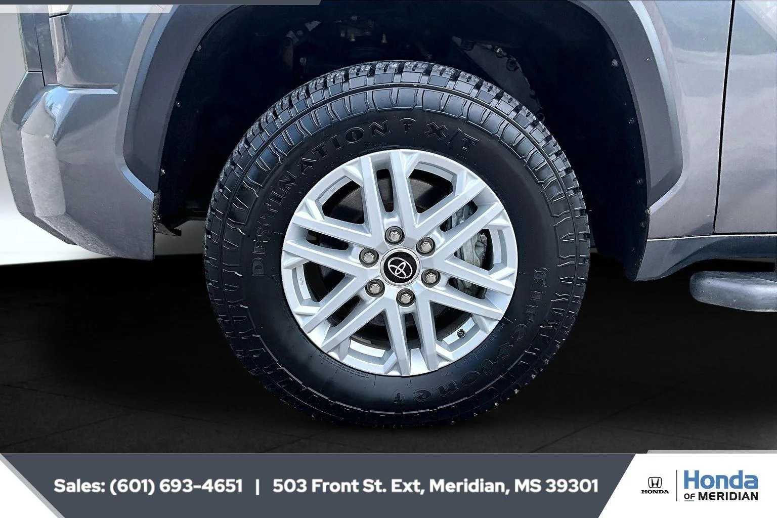 Used 2023 Magnetic Gray Metallic Toyota SR5 image 7