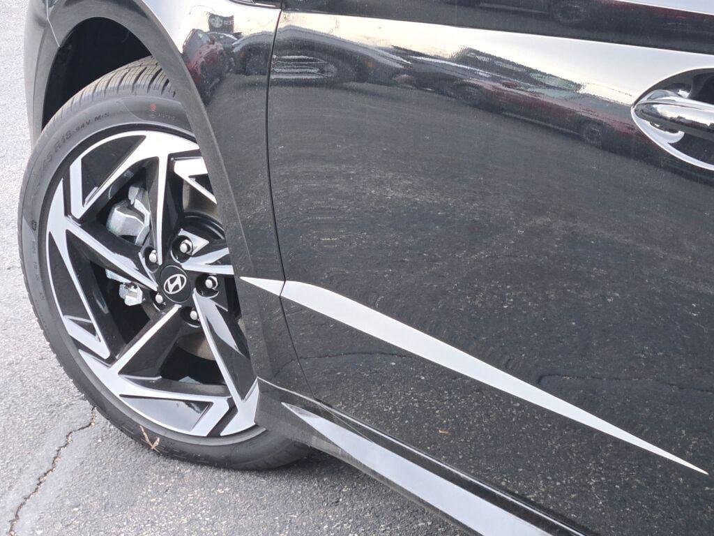 New 2026 Abyss Black Hyundai SEL Sport image 16