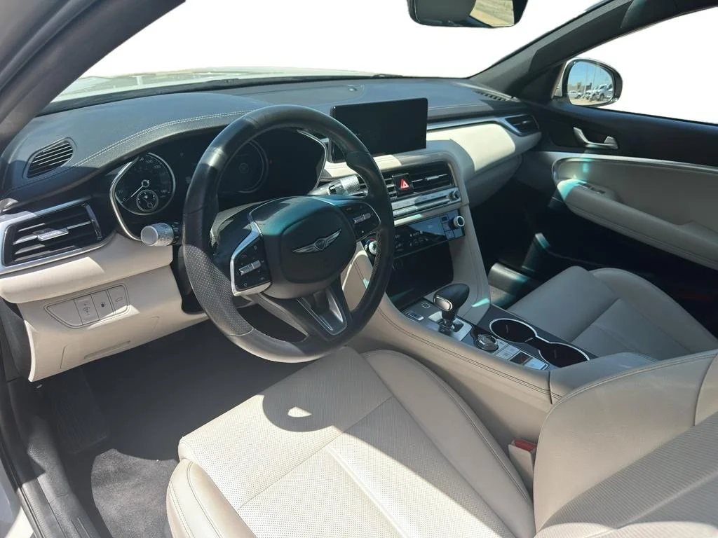 Used 2025  Genesis 2.5T image 2