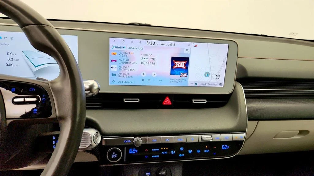 Used 2023 Digital Teal Hyundai SEL AWD image 16