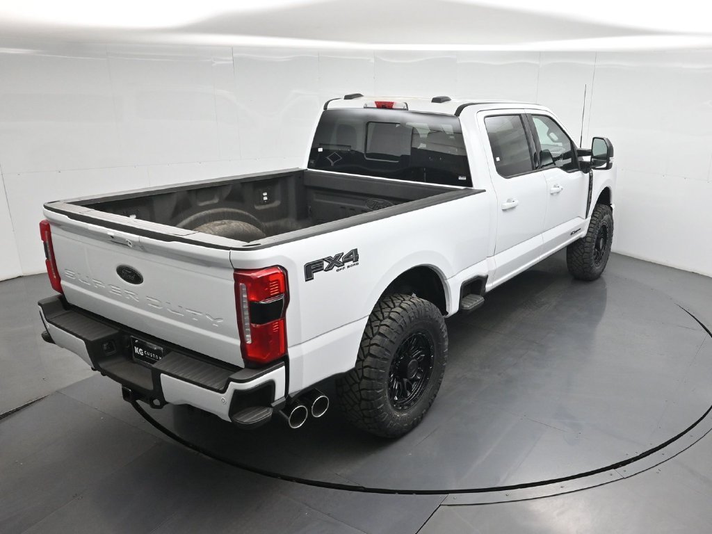 New 2026 Oxford White Ford Lariat image 38
