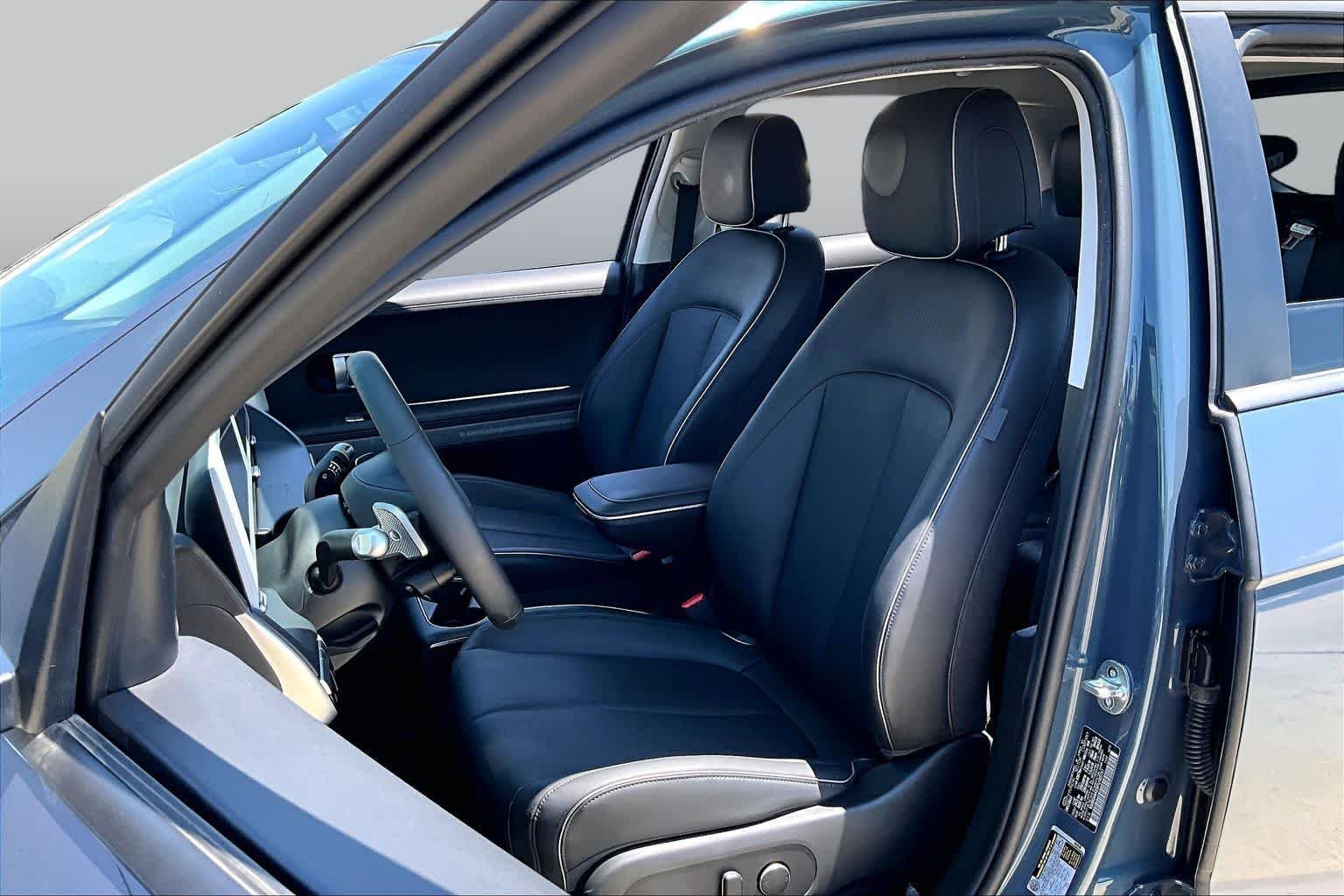 Used 2023 Digital Teal Hyundai SEL image 7