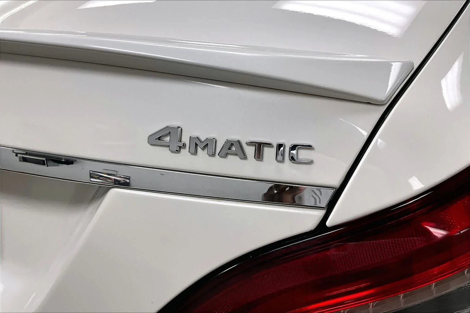 Used 2018 designo Diamond White Metallic Mercedes-Benz CLS 550 image 10