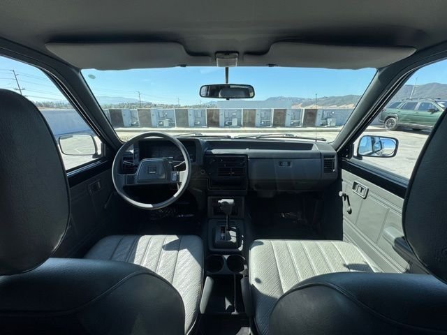 Used 1990 Black Mazda Truck image 11