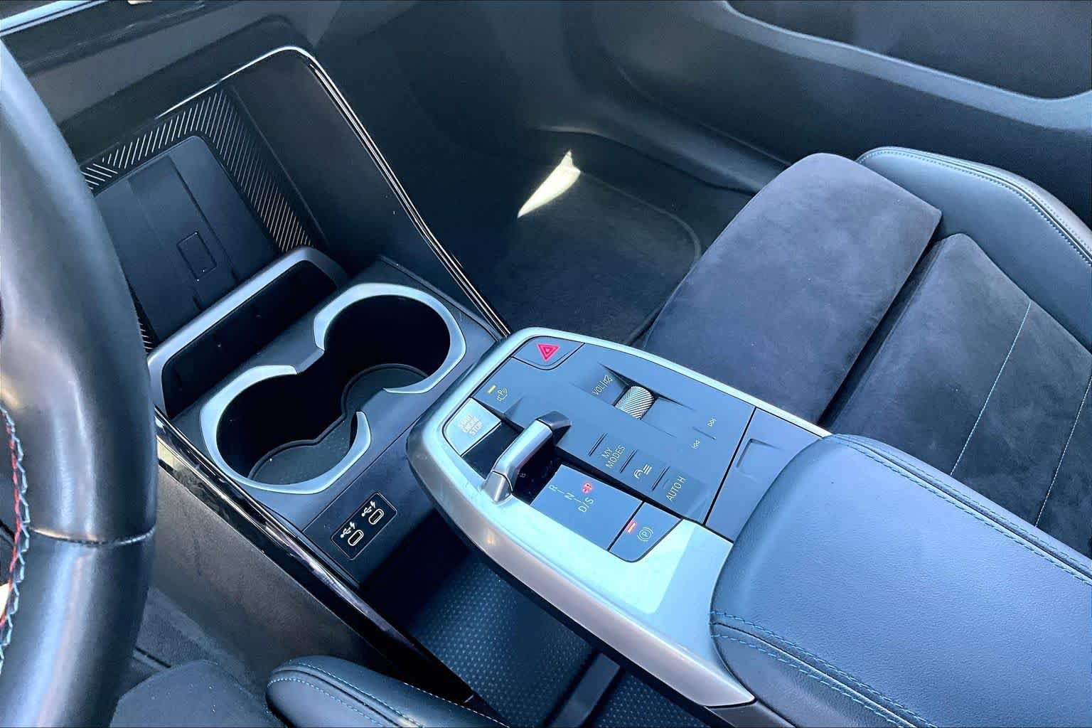 Used 2024 Black Sapphire Metallic BMW M35i image 14