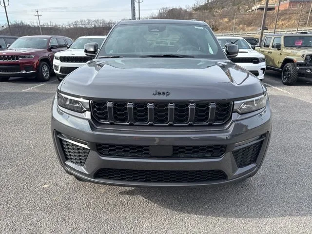 New 2026 Baltic Gray Metallic Clear-Coat Exterior Paint Jeep Limited image 8