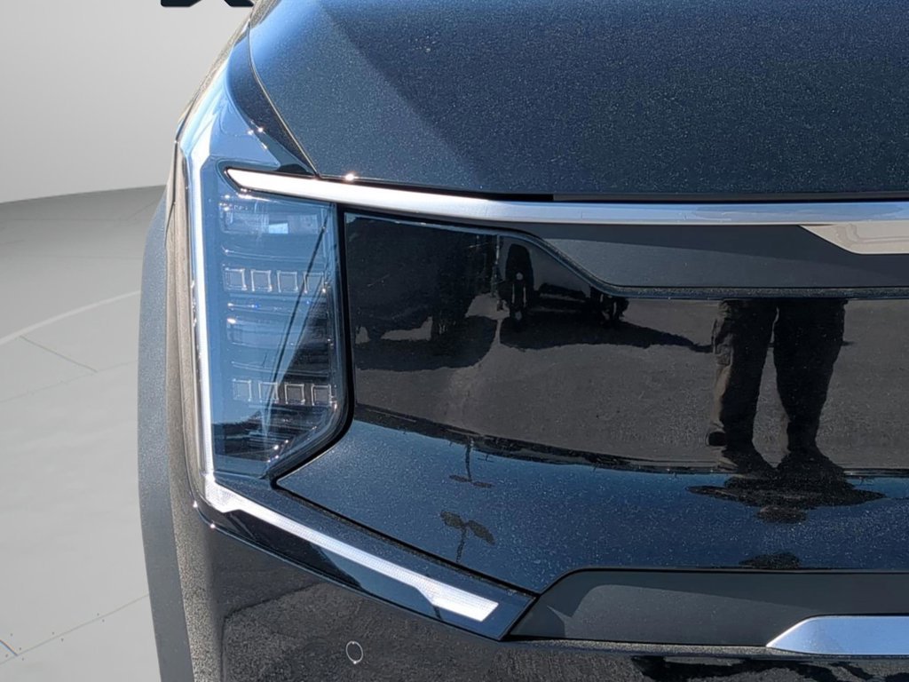 New 2026 Ebony Black Kia Light Long Range RWD image 10