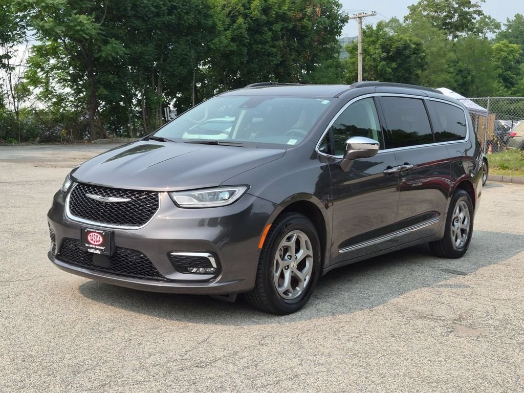 Used 2022 Gray Chrysler Limited image 12