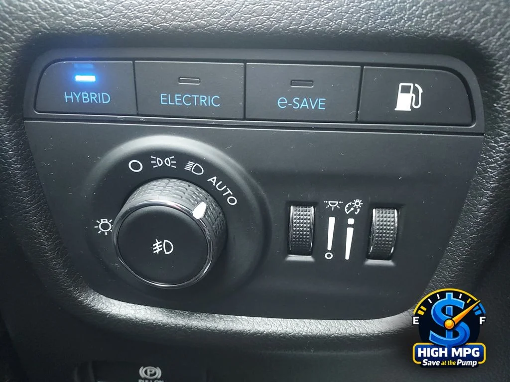 Used 2024 White Jeep 4xe image 9